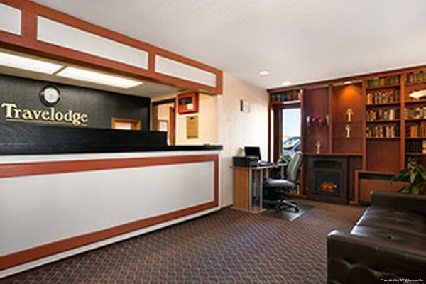 Travelodge Inn and Suites Muscatine